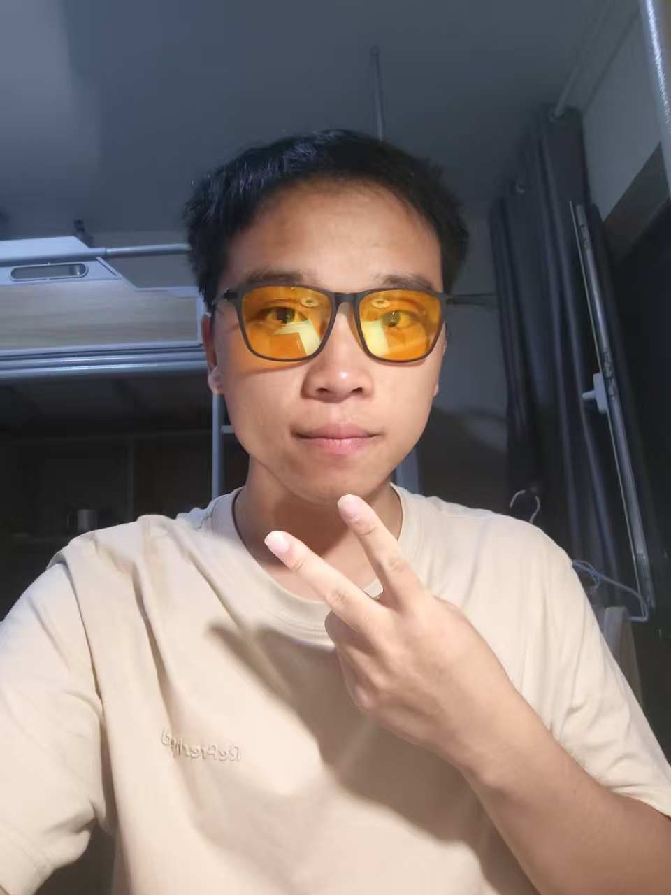 仇世纪(2023级硕士)
